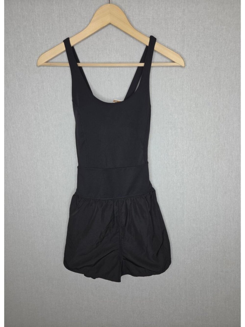 NWT AVIA Black Athletic Romper Size M Running Tennis Cross Back Short Lounge